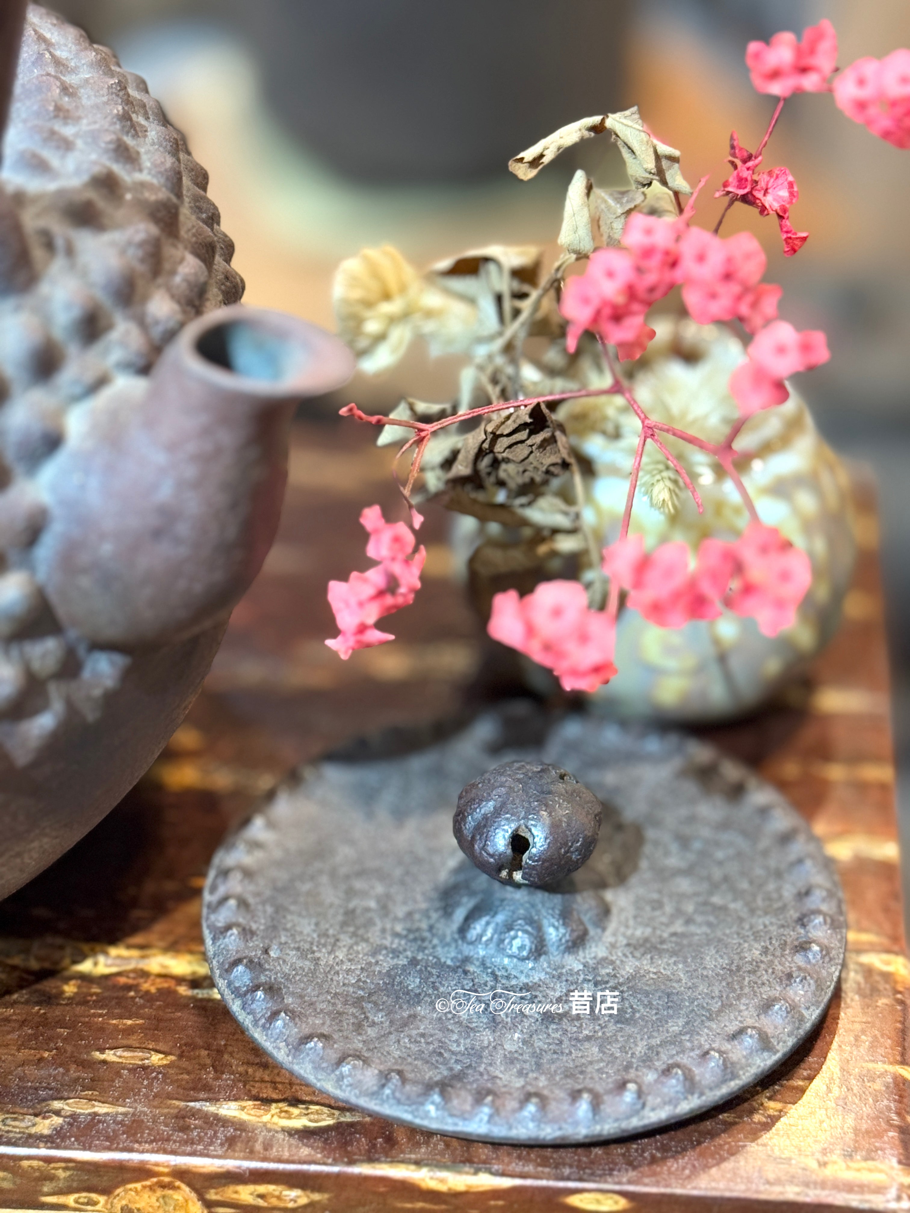 十代小泉仁左衛門大霰平丸型鐵壺
