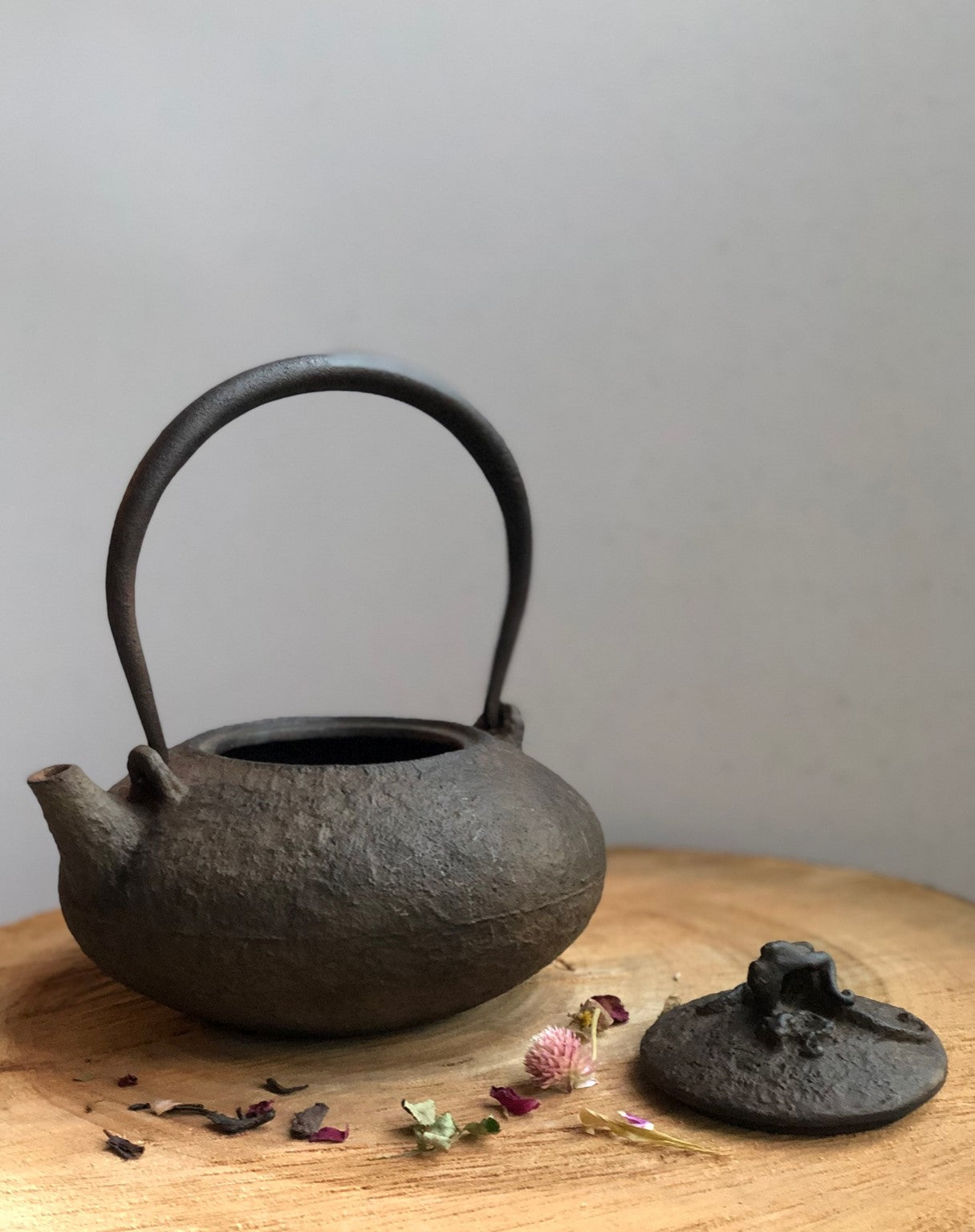 14 - Rain Dragon Knob Hinomaru-shaped Small Kettle by Unshikidou 雲色堂雨龍鈕平丸型小壶