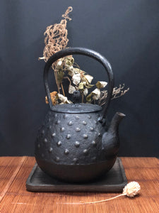 7 - Orb-shaped Floating Jade Pattern Kettle by Fujiede Kobo 藤枝工房寶珠型浮玉紋鐵瓶