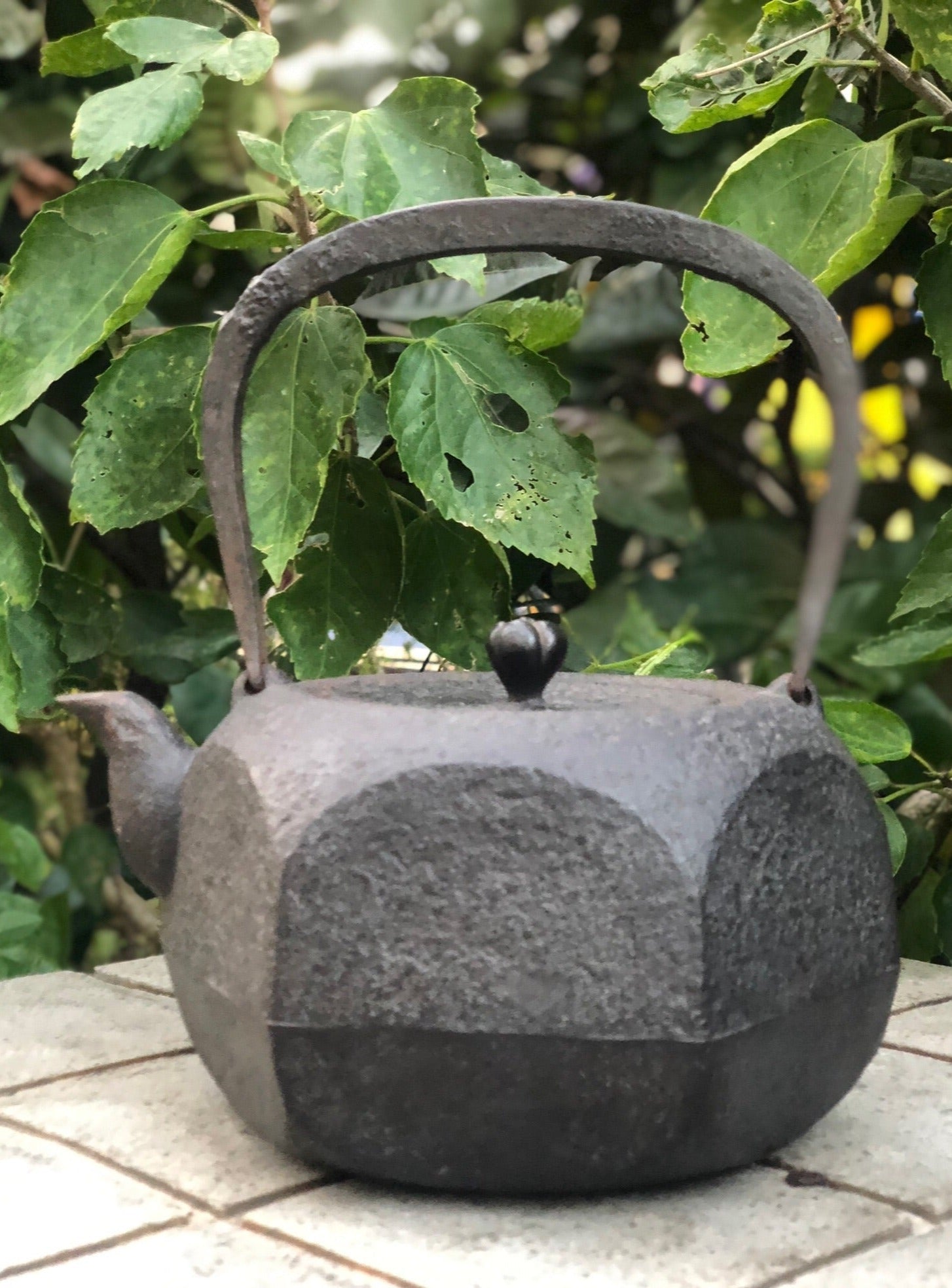 10 - Hexagon-shaped Kettle by Sanyantang 三巖堂六方壺